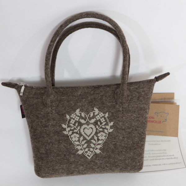 bag+ Trachtentasche Bernau small naturmeliert mit Herzstick